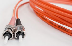 fiber-optic-cable-502894_640 by blickpixel - pixabay.com